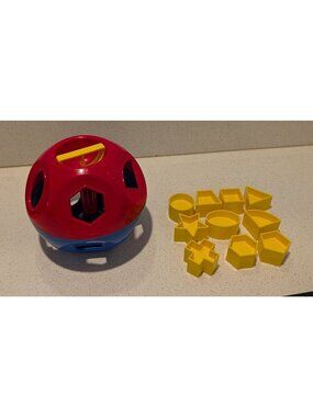 Shape-O Ball toy Kids Red Blue Tupperware 10 Yellow Geometric Pieces